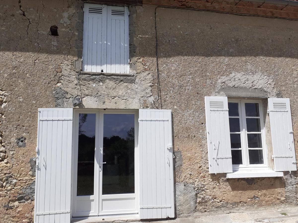 Chambre D'Hotes La Grange Chalagnac Εξωτερικό φωτογραφία